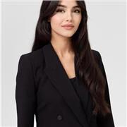 English tutor helping beginner and intermediate students improve fluency